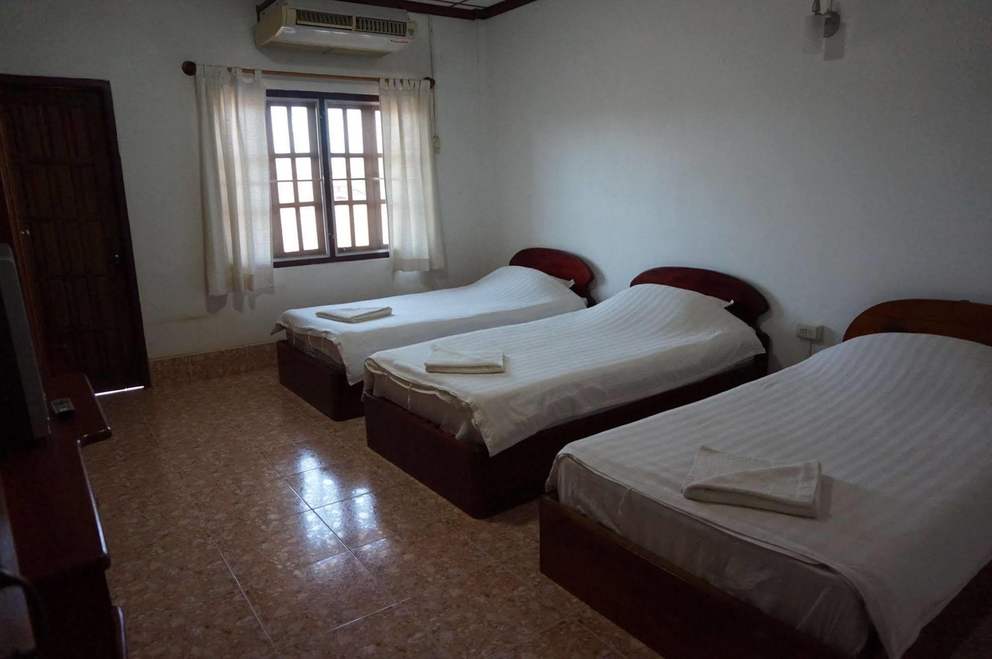 Phaythavone Hotel Pakse Exteriér fotografie