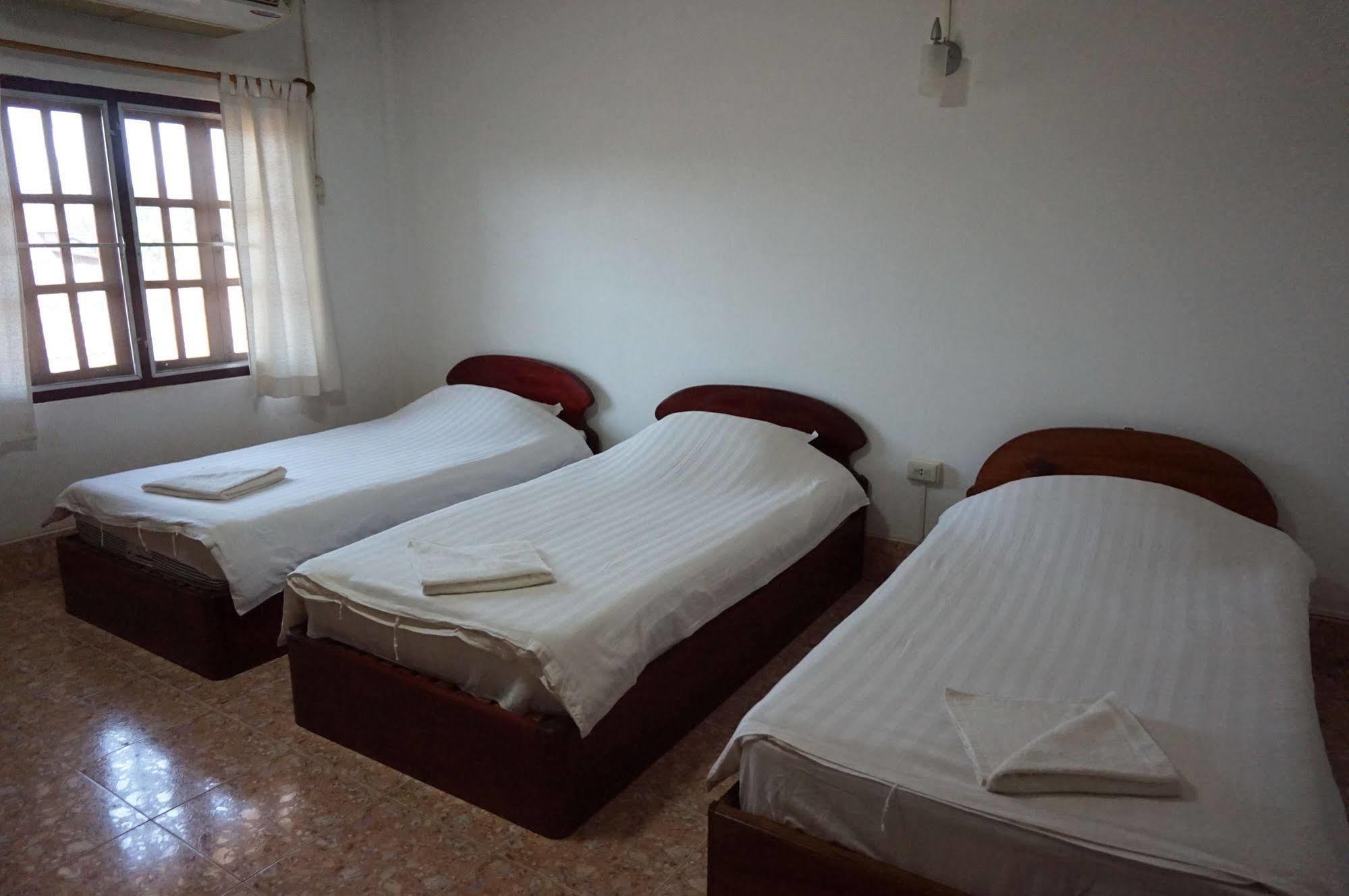 Phaythavone Hotel Pakse Exteriér fotografie