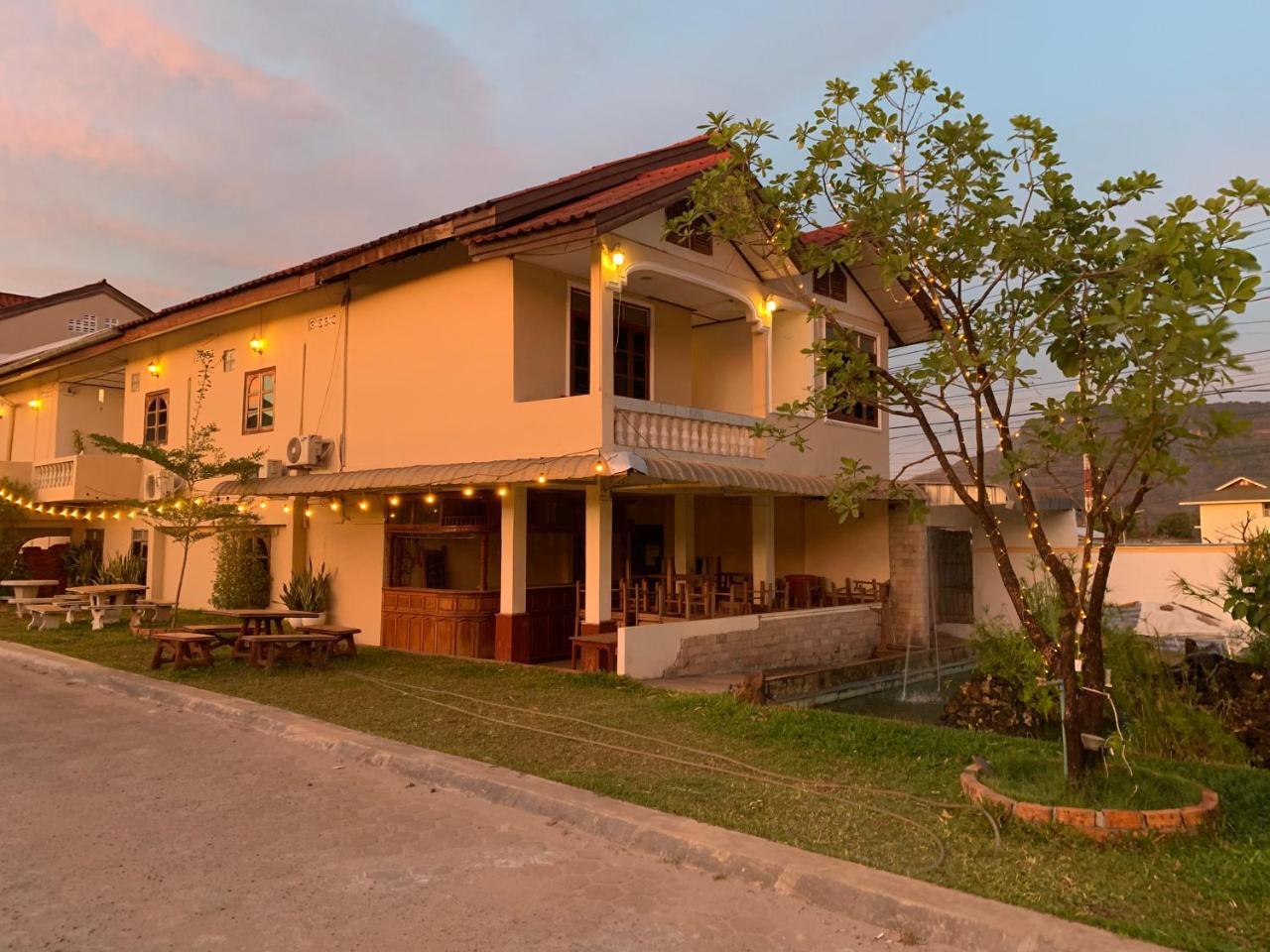 Phaythavone Hotel Pakse Exteriér fotografie