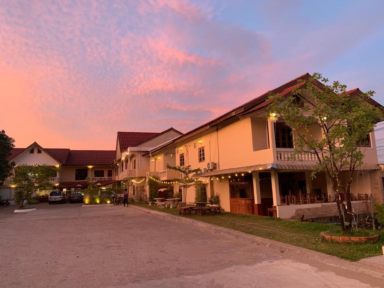 Phaythavone Hotel Pakse Exteriér fotografie